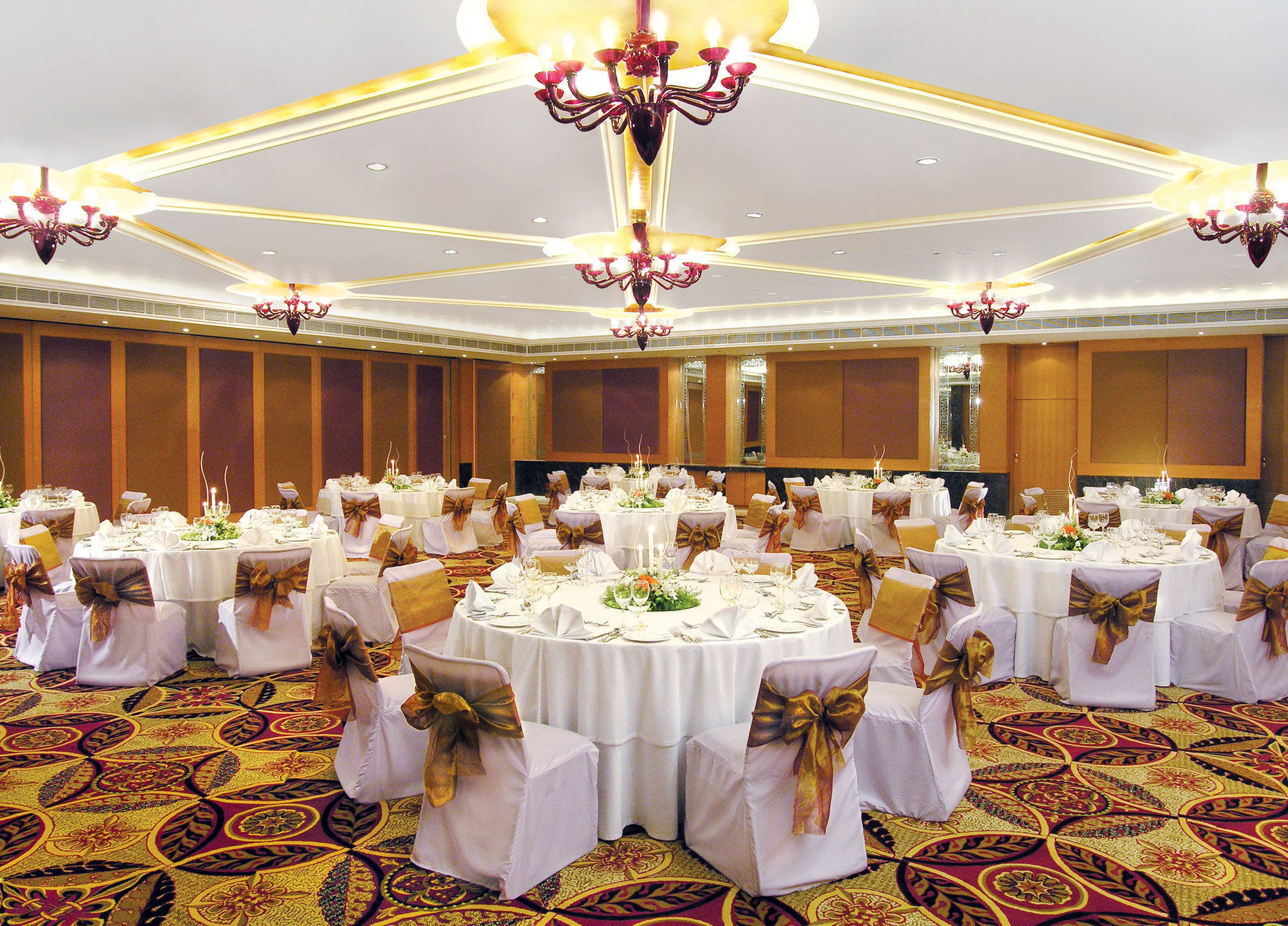 Taj Chandīgarh Restaurace fotografie The Grand Ballroom